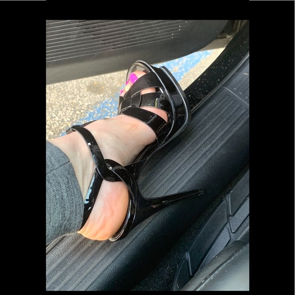 🖤YSL Tribute 105 Heels🖤 - Picture 8 of 8